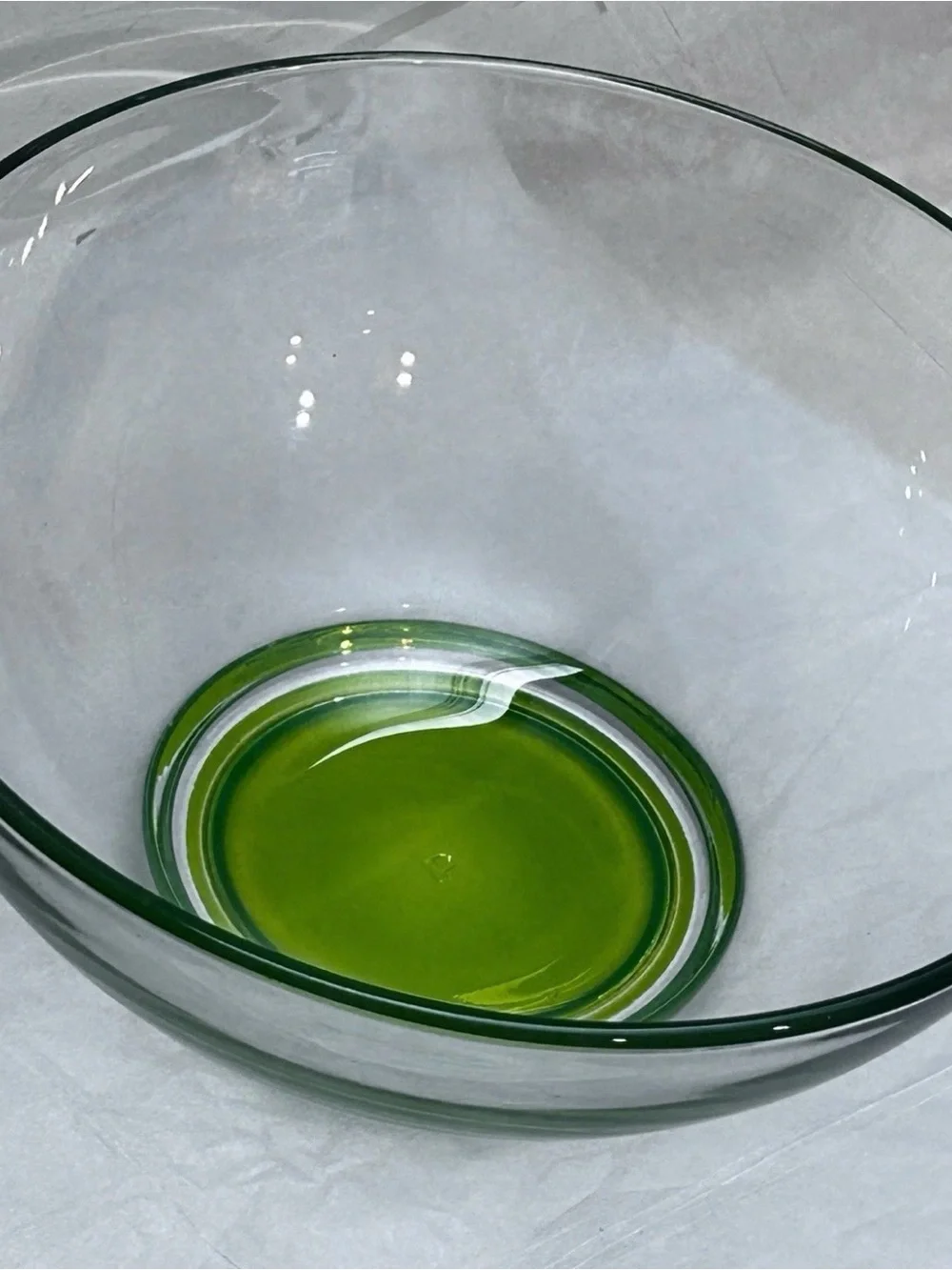 Vtg Turkish Lg Serving Bowl Clear Flared Rim W/Emerald Green Base Pasabahc 9.5”